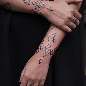 Arm tattoos. (via IG - victorjwebstertattoo) #VictorJWebster #linework #blacktattoo #lines #decorative