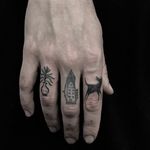 Delicate fingerling tattoos by Servadio #Servadio #favoritetattoo #blackwork #illustrative #plant #flower #vase #house #building #architecture #dog #animal