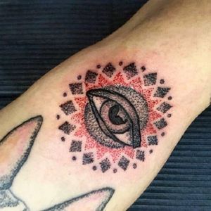 #olho #eye #pontilhismo #dotwork #tatuadora #AngieTattoo #femaletattooartist #brasil #brazil #portugues #portuguese