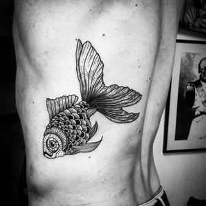 Huge cool back piece, by Toto Vicario #TotoVicario #fishtattoo #fish #blackwork