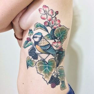 Pássaro por Monique Pak! #MoniquePak #TatuadorasBrasileiras #TatuadorasdoBrasil #TattooBr #TattoodoBr #bird #pássaro #nature #natureza