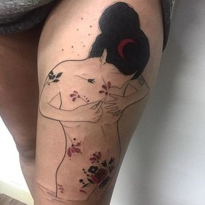Fine line woman with floral ink tattoo by Bru Simões. #BruSimoes #fineline #woman #feminine #lovely #feminism #subtle #illustration #drawing #blackwork #dotwork #tattooedwoman #tattooart #floral #flower #folk