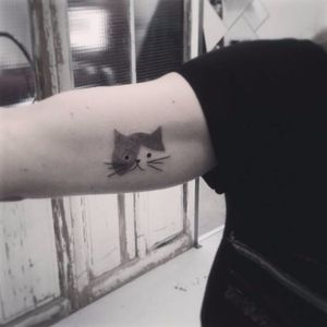 Cat tattoo by Greg Klotz #GregKlotz #graphic #contemporary #dotwork #finearts #modernart #abstract #cat