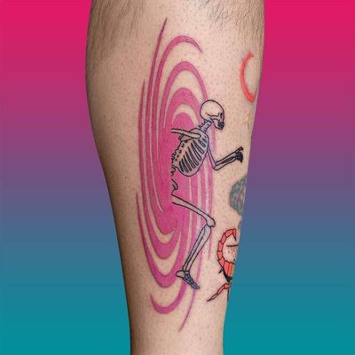 Time warp skeleton tattoo by Roman Shcherbakov aka dasetattoo #RomanShcherbakov #dasetattoo #surrealisttattoo #color #linework #skeleton #timewarp #spiral #pinkink #bones #death #skull #color