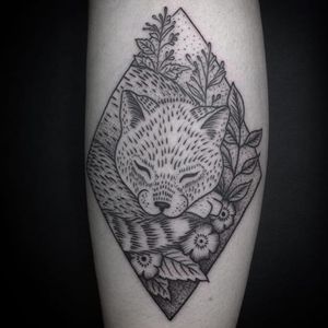 Blackwork fox tattoo by Sylvie le Sylvie. #SylvieLeSylvie #blackwork #pattern #fox #blackwork