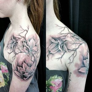 Black and grey realism magnolia shoulder tattoo by Chris Campbell. #realism #blackandgrey #blackadgreyrealism #magnolia #flower #ChrisCampbell