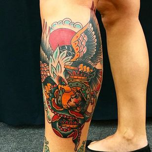 Tatuaje de serpiente águila por Mikey Sarratt