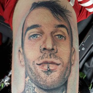 A portrait of Travis Barker by Chad Jacobs (IG—cjtattoos). #ChadJacobs #color #portraiture #realism