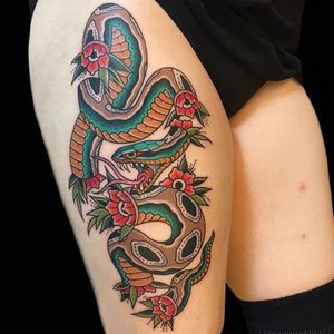 Snake Tattoo by Gordon Combs #snake #traditionalsnake #traditional #traditionalanimal #animal #traditionalartist #GordonCombs