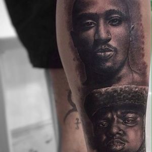 Fantastic job on these insane portraits of Biggie and 2Pac. Tattoo by Emersson Pabon. #emerssonpabon #biggie #PAC #2PAC #realism #blackandgrey