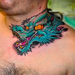 Brutal and huge dragon head just below the neck. Tattoo by Jaroslaw Baka. #jaroslawbaka #neojapanese #neooriental #coloredtattoo #ryu #dragon #dragonhead