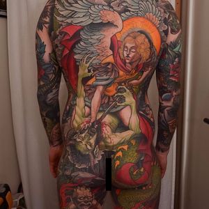 Peter Lagergren's back-piece depicting the fall of Lucifer (IG—peterlagergren). #backpiece #Christian #dragon #Lucifer #Michael #neotraditional #PeterLagergren #Satan #WaroftheAngels
