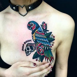 Parrot tattoo by Dani Queipo. #bird #parrot #traditionalamerican