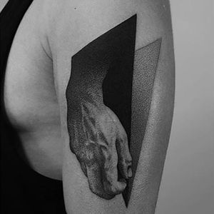 Pointillism tattoo by Pawel Indulski. #PawelIndulski #pointillism #dotwork #geometric #negativespace #hand