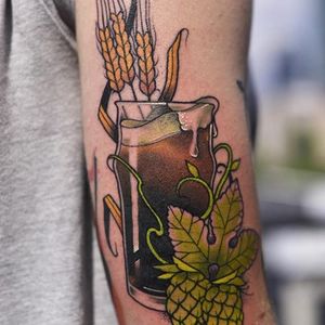 All the ingredients to make a glass of beer. Tattoo by Aga Yadou. #neotraditional #beer #glass #ingredients #hops #AgaYadou