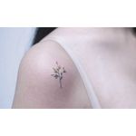 Micro tattoo by Baam. #Baam #TattooerBaam #subtle #microtattoo #southkorean #fineline #botanical #tiny