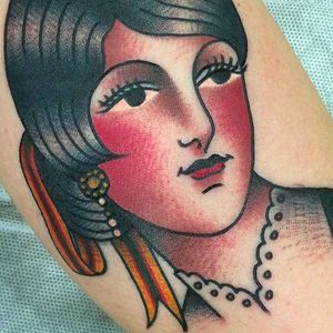 Girl's Head Tattoo by La Dolores @LaDoloresTattoo #Ladolorestattoo #Traditional #Black #Red #Girl #Lady #Vintage #Madrid #Spain
