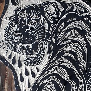 Tiger via instagram deerjerk #flashartinspired #art #artshare #woodcarving #relief #tiger #deerjerk
