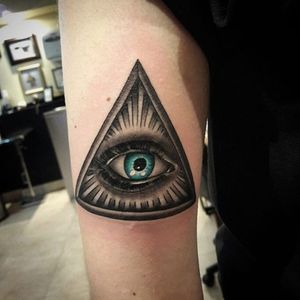 An eye of providence with a touch of color by Albert Martinez (IG—albert_integrity). #AlbertMartinez #blackandgrey #eyeofprovidence