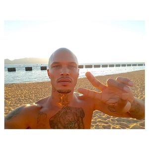 Selfie-ing from his future beachside property (probably) via jmeeksofficial #JeremyMeeks #chesttattoo #necktattoos