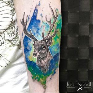 #JohnNeedle #brasil #brazil #brazilianartist #tatuadoresdobrasil #aquarela #watercolor #colorido #colorful #cervo #deer #blackandgrey #pretoecinza