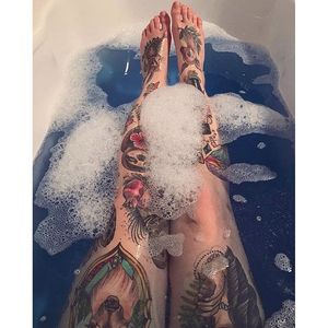 Leg sleeve goals inspiration from ela.fawn on Instagram. #goals #tub #bath #legsleeve