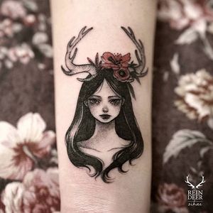 Deergirl by Zihae (via IG- zihae_tattoo) #painterly #girlsgirlsgirls #zihae #illustrative