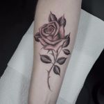 Rose by Ruby Quilter #rubymayquilter #blackandgrey #oldschool #illustrative #rose #leaves #thorns #realistic #realism #tattoooftheday