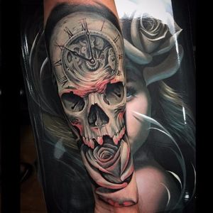 Rad skull tattoo by David Garcia #DavidGarcia #art #realistic #skull #clock #rose