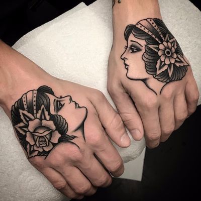 Lovely ladies by Andrea Giulimondi #andreagiulimondi #traditional #blackandgrey #blackwork #lady #rose #flower #portrait #tattoooftheday