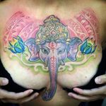 E essa tatuagem sensacional! Curtiram meninas? #ganesha #ganesh #colorida #elefante #elephant #newschool #DouglasScherer #brasil #brazil #portugues #portuguese