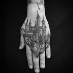 Coold hand tattoo done in linework combined with dotwork Daniel Barreto #hand #handtattoo #linework #dotwork #castle #blackwork #DanielBarreto #castletattoo