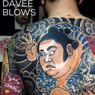 Tatuaje en la espalda de Davee Blows #NewSchool #JapaneseTattoo #NewSchoolJapanese #NewSchoolTattoos #daveeblows