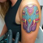 Elephant Hamsa. Vibrant and clean tattoo by Andrea Morales. #AndreaMorales #EduTattoo #Madrid #elephant #hamsa