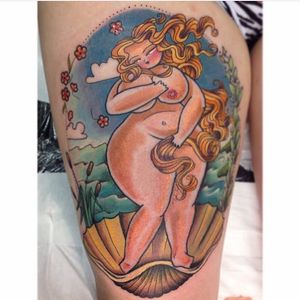 The Birth of Venus big girl pin up tattoo by Hollie West. #HollieWest #pinup #plussize #bodylove #bodypositivity #pinuplady #biggirlpinup #birthofvenus #painting #fineart