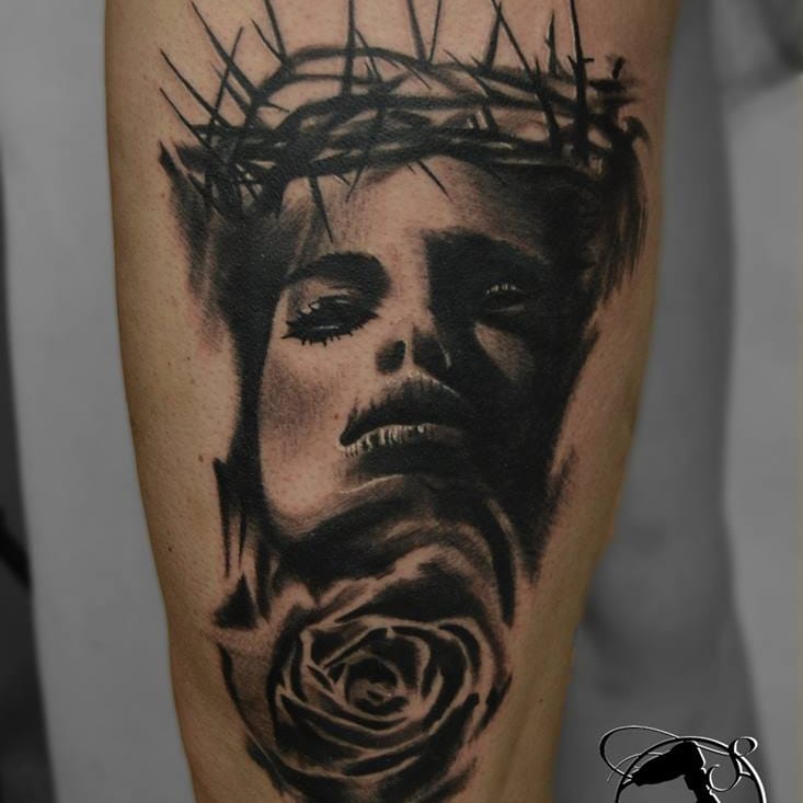 Tattoo uploaded by Filipe Lopes • #xadrez #chess #RafałBiliński #fromhell  #macabras #blackwork #pretoecinza #blackandgrey #tatuadorpolones  #talentodapolonia #brasil #brazil #portugues #portuguese • Tattoodo