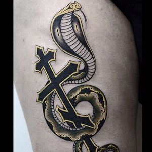 Cobra Tattoo by Marcelina Urbańska #TraditionalTattoos #TraditionalTattoo #CreativeTraditional #BlackandYellowTattoos #BlackandGoldTattoos #OldSchool #MarcelinaUrbanska