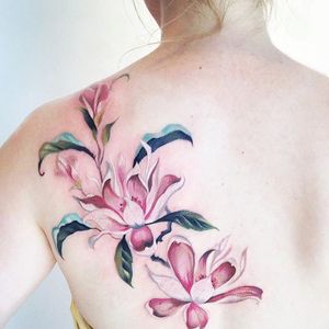 Magnolia by Amanda Wachob (via IG-amandawachob) #magnolia #flowers #floral #watercolor #color #illustrative #AmandaWachob
