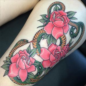 Snake Roses Tattoo by Fran Massino #snake #snakerose #snakerosetattoo #traditional #traditionaltattoo #americantraditional #classictattoo #FranMassino