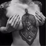Gorgeous tattoo by Twix #Twix #mehndi #ornamental #blackwork #sternum #mehndidesign #btattooing #blckwrk