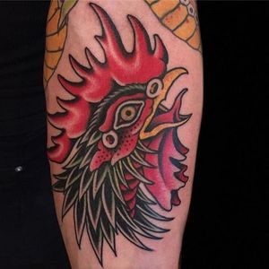 Rooster Tattoo by Gordon Combs #rooster #traditional #traditionalanimal #animal #traditionalartist #GordonCombs