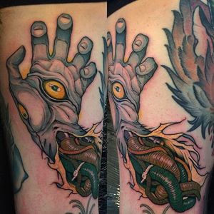 Clean and gruesome (see what I did there? LOL!) severed hand tattoo done by Dave Swambo. #DaveSwambo #SeveredHand #neotraditional