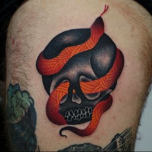 Skull snake tattoo by Pajęczyna #Pajeczyna #snaketattoos #darkart #color #snake #reptile #animal #skull #death #skull #graphicart