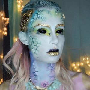 Mermaid by Emily Anderson (via IG-likecharity) #MUA #MakeupArtist #bodypaint #creepy #EmilyAnderson #halloween #mermaid