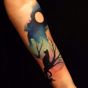 Moon Tattoo by Fabbe Persegani #Watercolor #WatercolorTattoo #BrushStrokeTattoo #ContemporaryTattoos #FabbePersegani #negativespace #contemporary #cat #moon