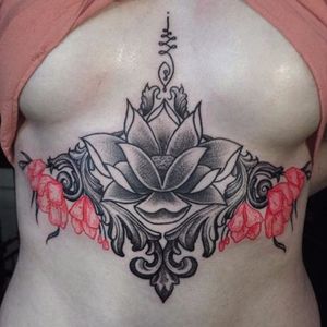One of the more stylish underboob tattoos I have seen. Photo from Matina Marinou on Instagram #MatinaMarinou #blackworker #pointillism #dotwork #blackandgrey #woodcut #etching #engraving #underboob