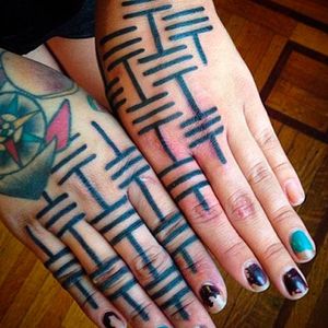 Awesome bold line work hand tattoos done by Brody Polinsky. #BrodyPolinsky #UNIV_ERSE #blacktattoos #patterntattoo #blackwork #hand #handtattoos