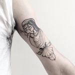 Tattoo by Petra Hlaváčková #PetraHlaváčková #geometric #shape #linework