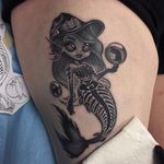 Por Alexandra Fische #AlexandraFische #gringa #neotraditional #dark #cute #fofo #trevoso #halloween #sereia #mermaid #skull #caveira #esqueleto #skeleton #witch #bruxa #gato #cat #pretoecinza #blackandgrey