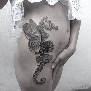 Seahorse tattoo by Otto D'Ambra #OttoDAmbra #surreal #engraving #blackwork #seahorse